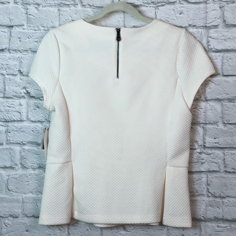 NWT Liz Claiborne large cream peplum top - Picture 2 of 3